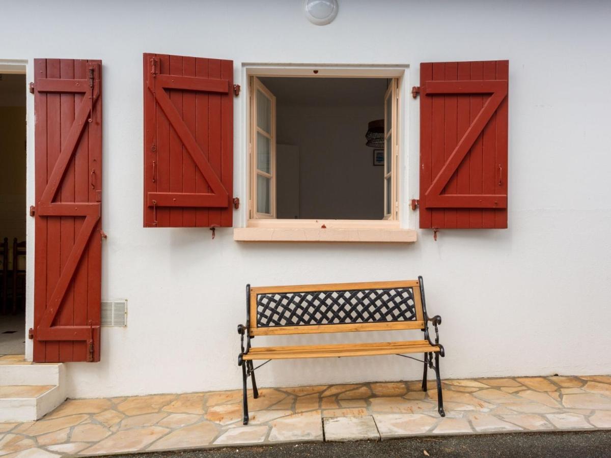 Basque Style House 15 Min From Bidart Beaches Arcangues Bagian luar foto