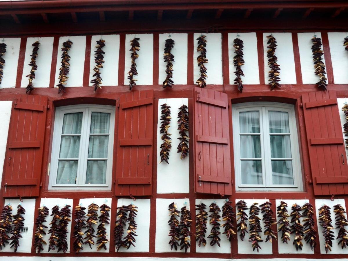 Basque Style House 15 Min From Bidart Beaches Arcangues Bagian luar foto